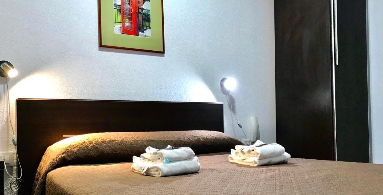 Hostal Carlos 2 Ла-Линеа-де-ла-Консепсьон Экстерьер фото