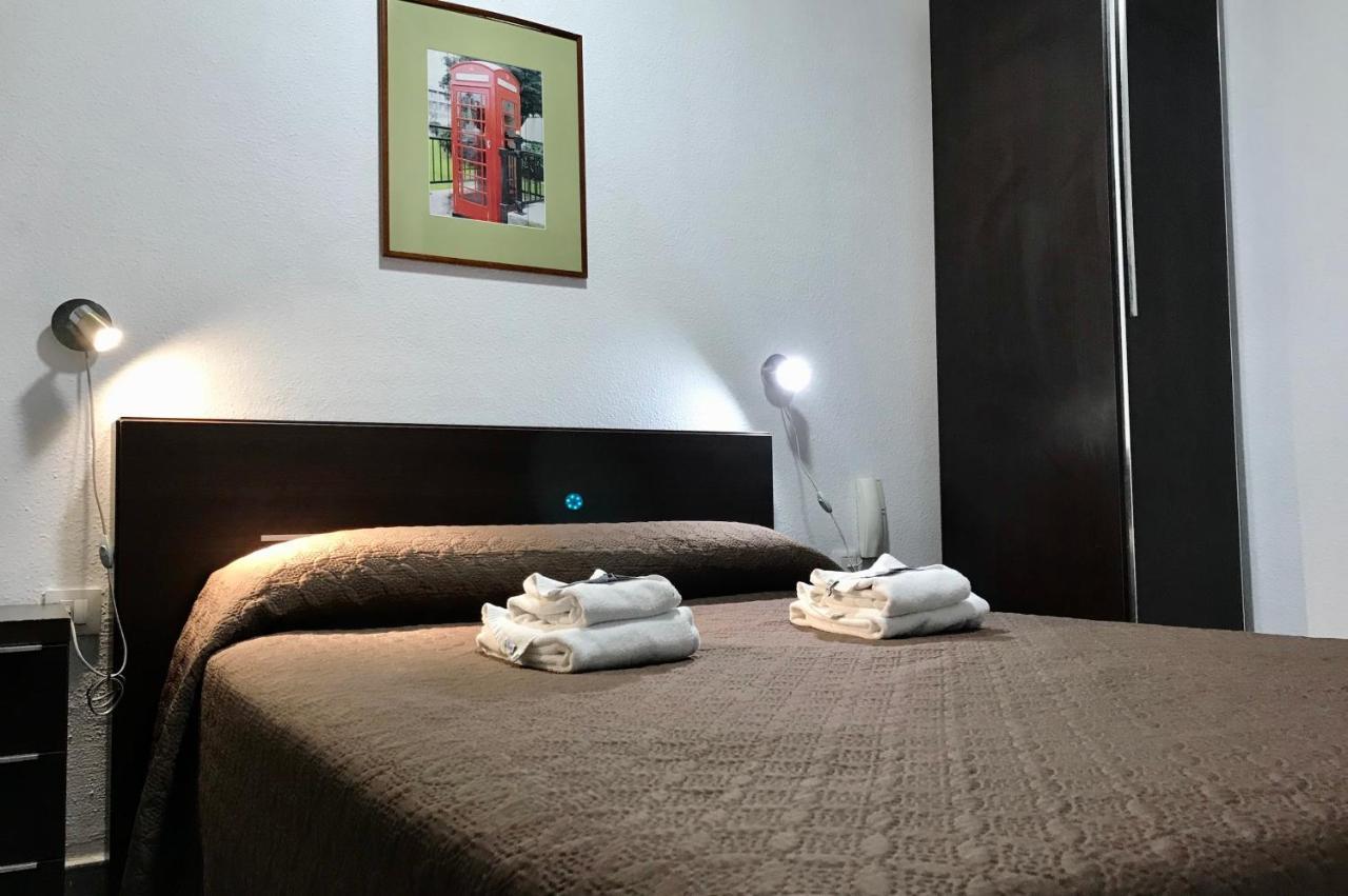 Hostal Carlos 2 Ла-Линеа-де-ла-Консепсьон Экстерьер фото