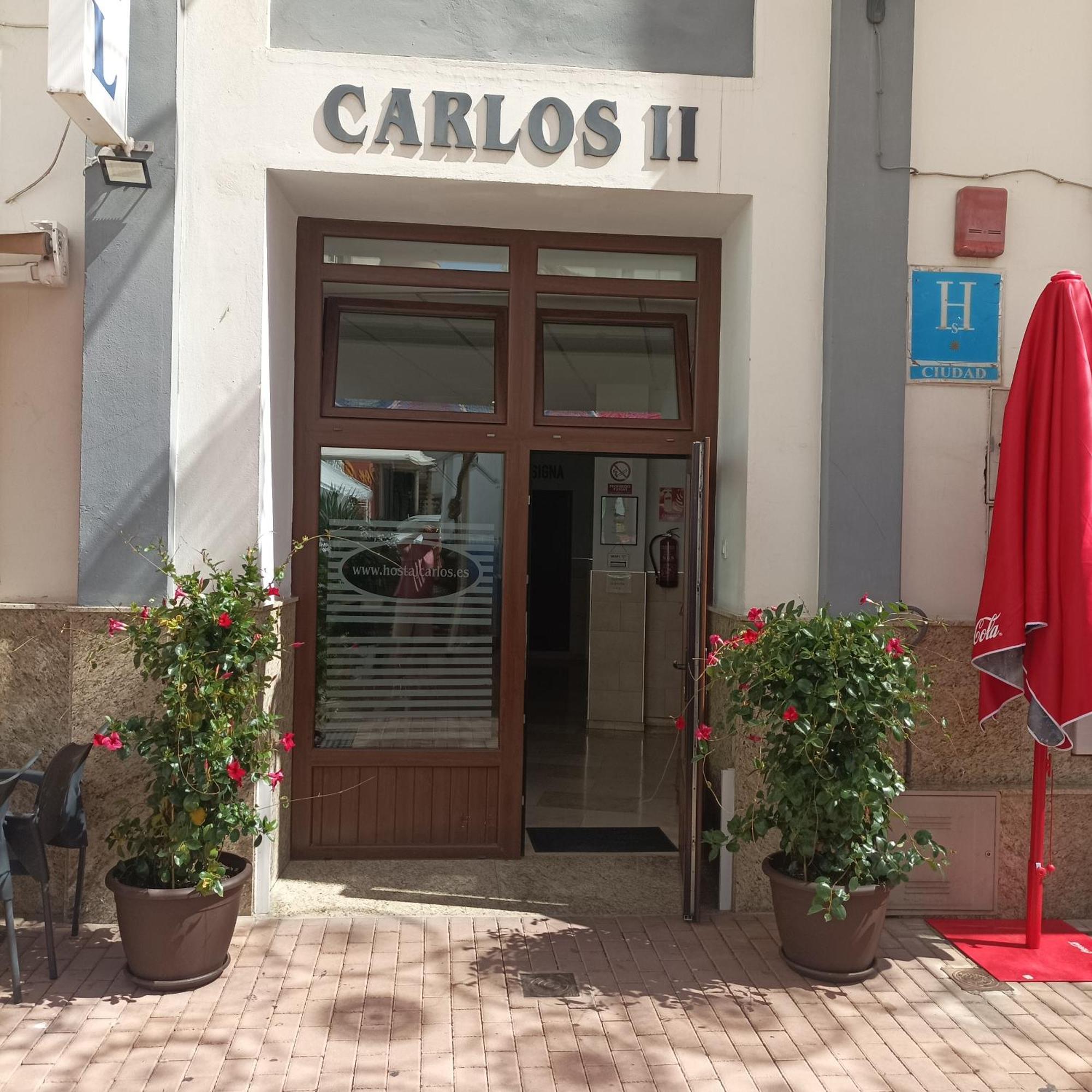 Hostal Carlos 2 Ла-Линеа-де-ла-Консепсьон Экстерьер фото