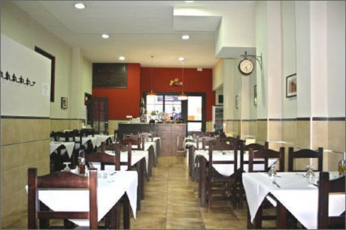 Hostal Carlos 2 Ла-Линеа-де-ла-Консепсьон Экстерьер фото